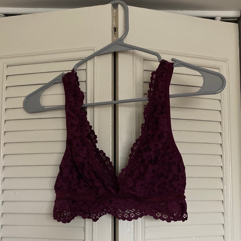Victoria’s Secret Wireless Lace Bra